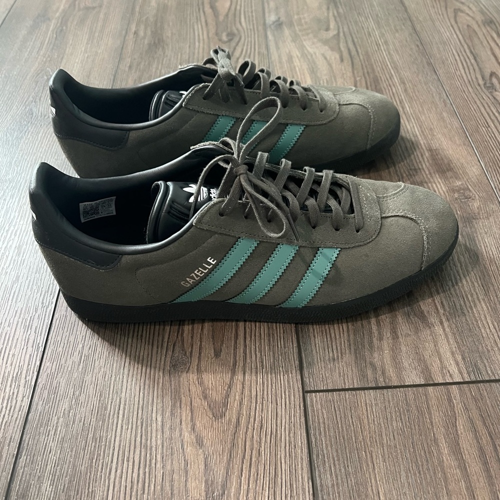 Adidas Gazelle Grey/Green Sneakers 10 1/2